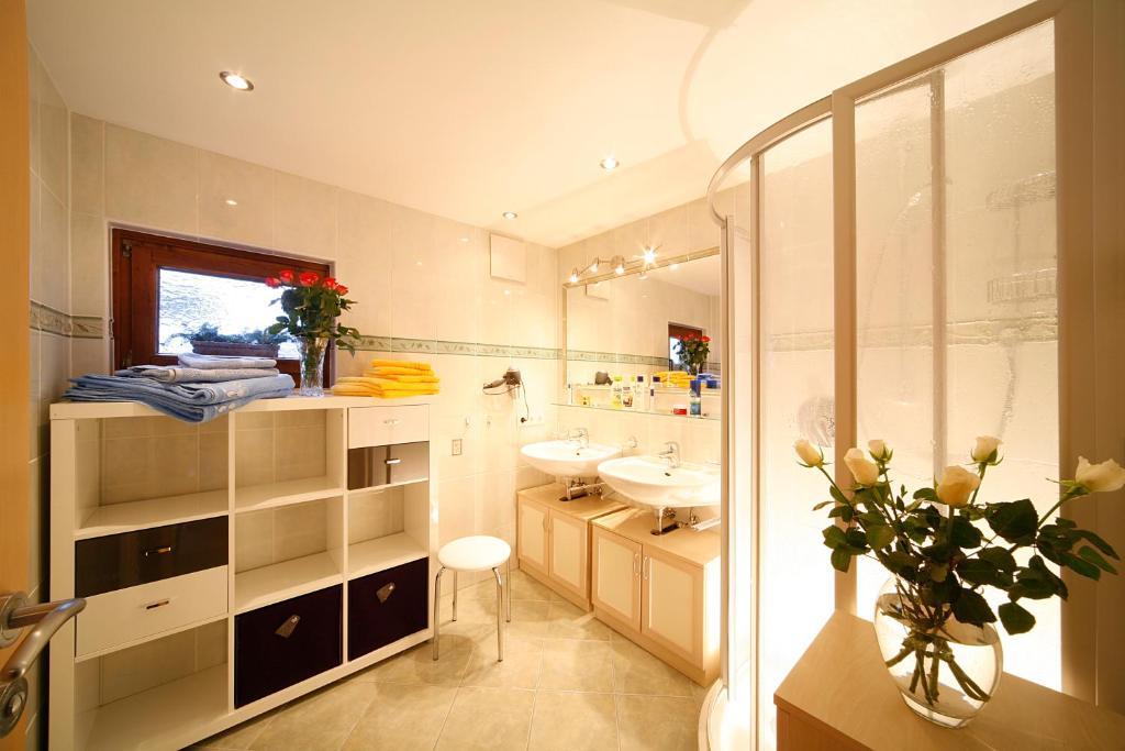 Apartment Haus Schatz Кицбюэль Номер фото